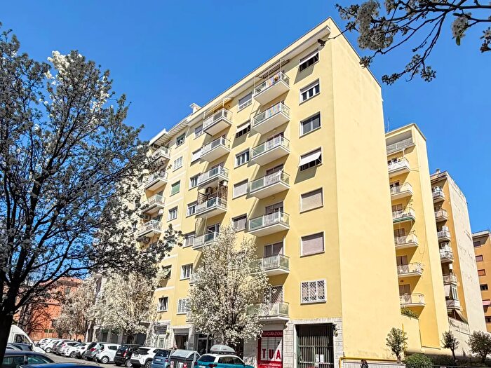 Appartamento quadrilocale in vendita in Via Arrigo Davila, Roma