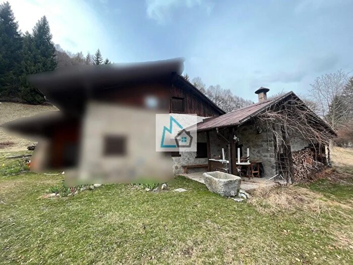 Casa trilocale in vendita in Loc Peschera Snc, Valdaone