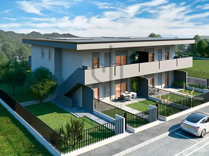 Appartamento quadrilocale in vendita in Via delle Brede, Calcinate