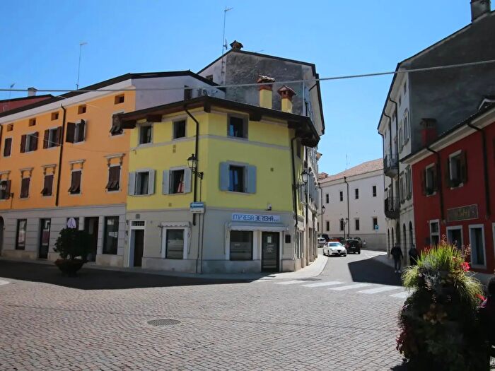 Appartamento trilocale in affitto in Via delle Monache, Gorizia