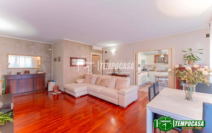 Appartamento trilocale in vendita in Via Fratelli Rosselli, Corbetta