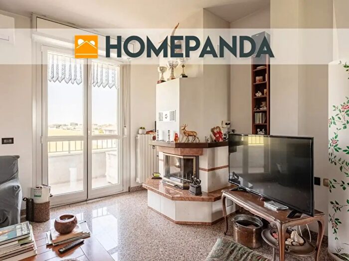 Appartamento trilocale in vendita in Via SantAngelo, Marudo