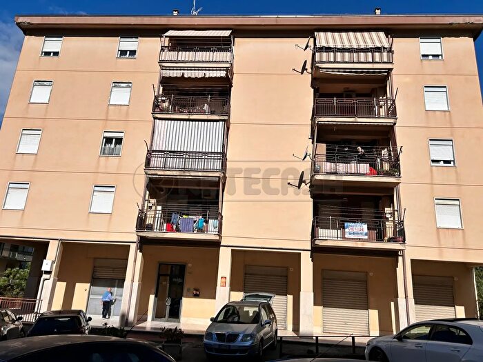 Appartamento quadrilocale in vendita in Via Balate, Caltanissetta