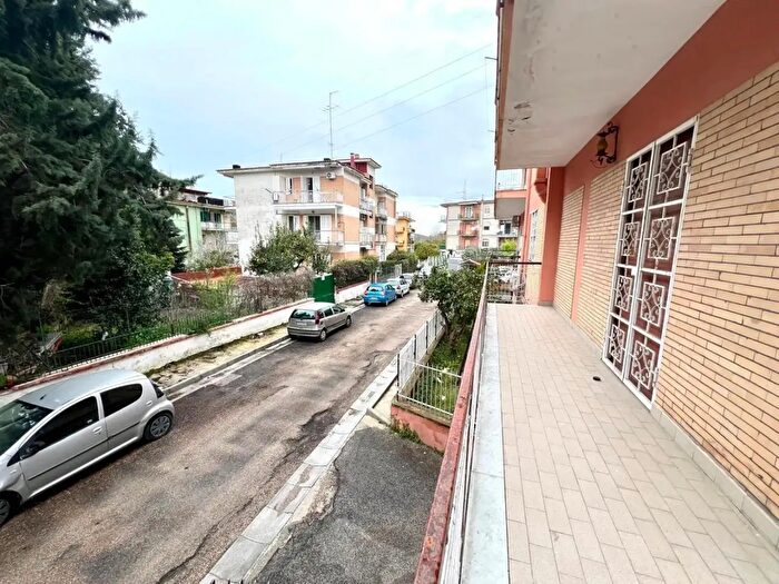 Appartamento quadrilocale in affitto in Parco De Luca Via Vecchia Campana, Pozzuoli