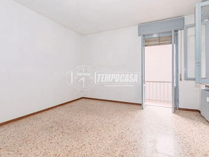 Appartamento trilocale in vendita in Via Caprera, Vigevano