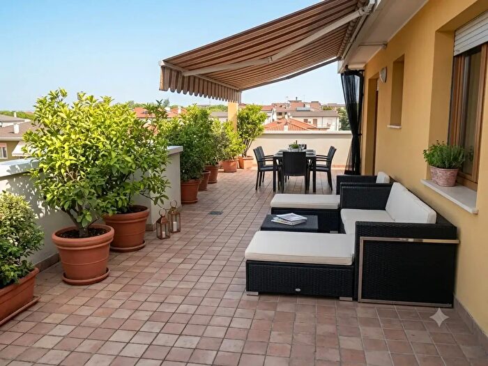 Appartamento trilocale in vendita in Via Pozzuolo del Friuli, Lignano Sabbiadoro