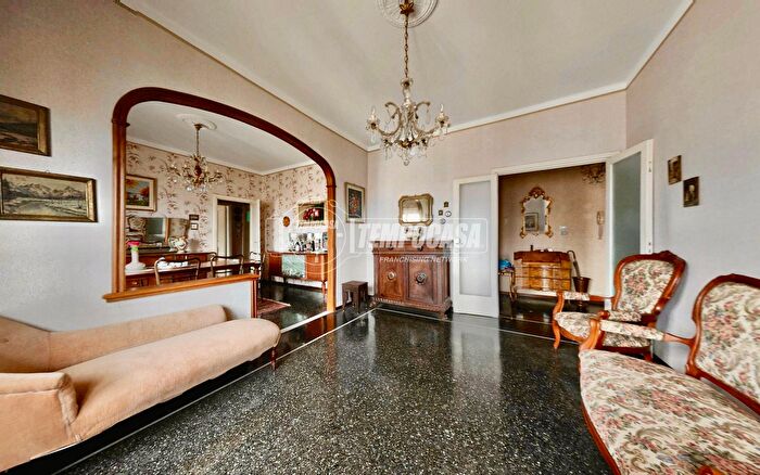 Appartamento con 5 locali in vendita in Salita Campasso di San Nicola, Genova