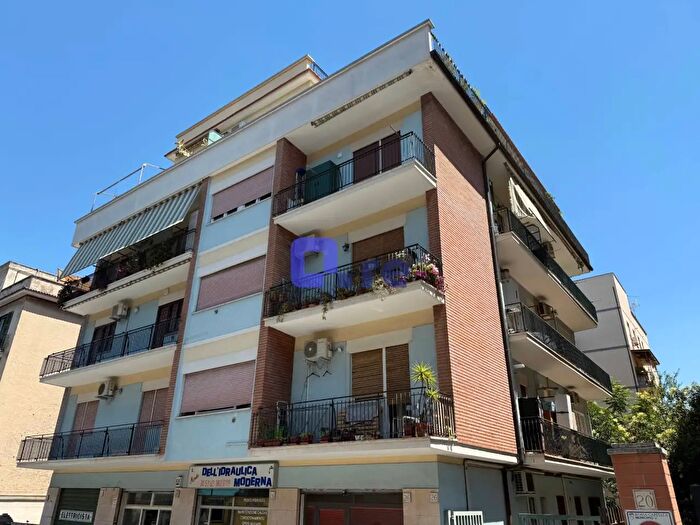 Appartamento bilocale in vendita in Via delle Spighe, Roma