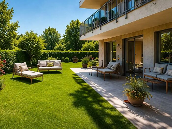 Appartamento con 5 locali in vendita in Via Perella, Corciano