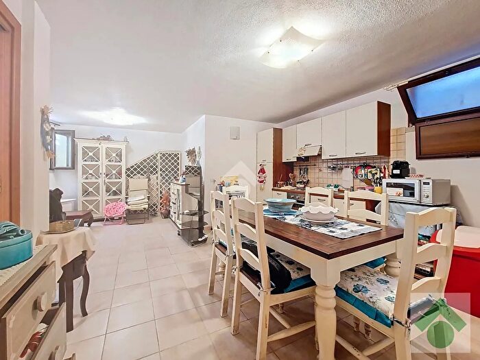 Appartamento trilocale in vendita in Via Loc Lu Stangu, Loiri Porto San Paolo