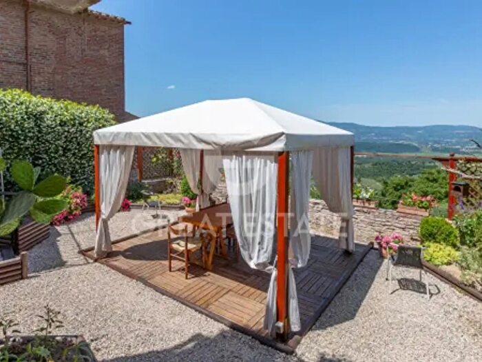 Appartamento con 6 locali in vendita in Via del Barbacane, Citta' Della Pieve