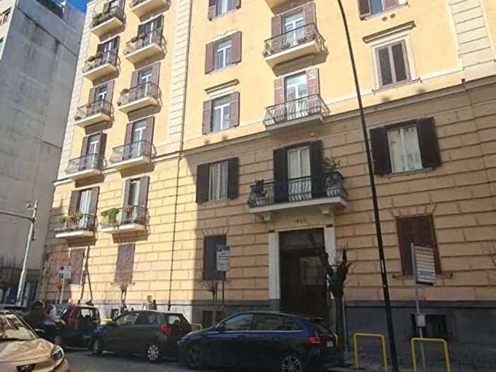 Appartamento con 6 locali in vendita in Viale Michelangelo, Napoli