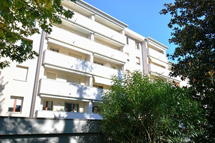 Appartamento quadrilocale in vendita in Via Guido da Como, Como