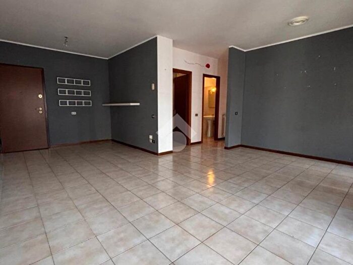 Appartamento trilocale in affitto in Via ada negri, Talenti Monte Sacro, Roma