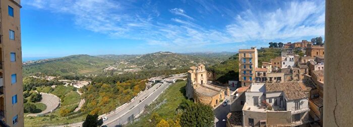 Appartamento con 5 locali in vendita in Via Discesa Porto Empedocle Agrigento, Agrigento
