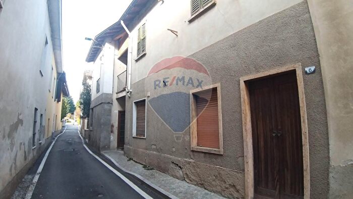 Appartamento quadrilocale in vendita in Triuggio