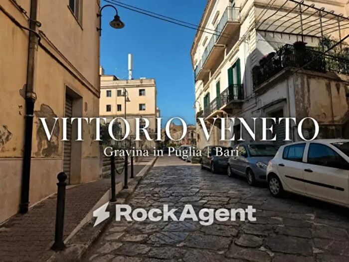 Appartamento bilocale in vendita in Via Vittorio Veneto, Gravina In Puglia