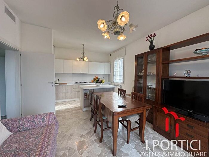 Appartamento con 5 locali in affitto in Via Giotto, Peseggia Gardigiano, Scorzè