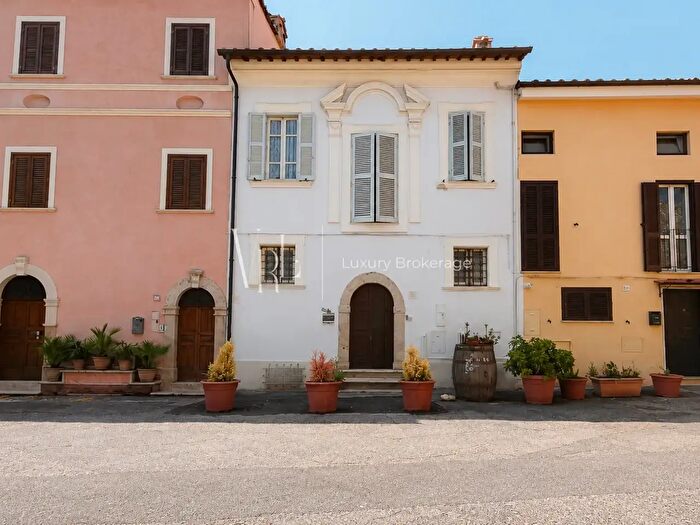 Casa in vendita in Tivoli