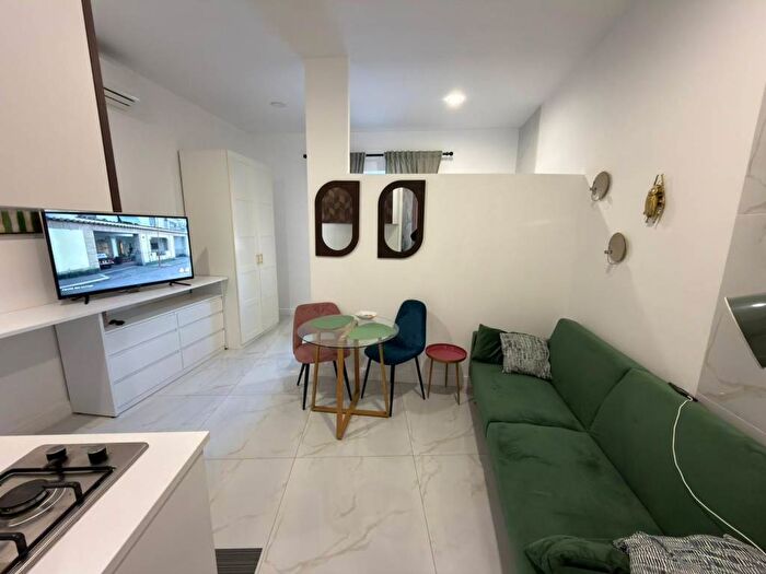 Appartamento monolocale in affitto in Corso Secondigliano, Secondigliano, Napoli