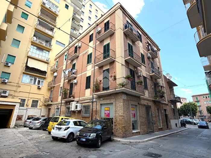 Appartamento trilocale in vendita in Via F Saverio Altamura, Foggia