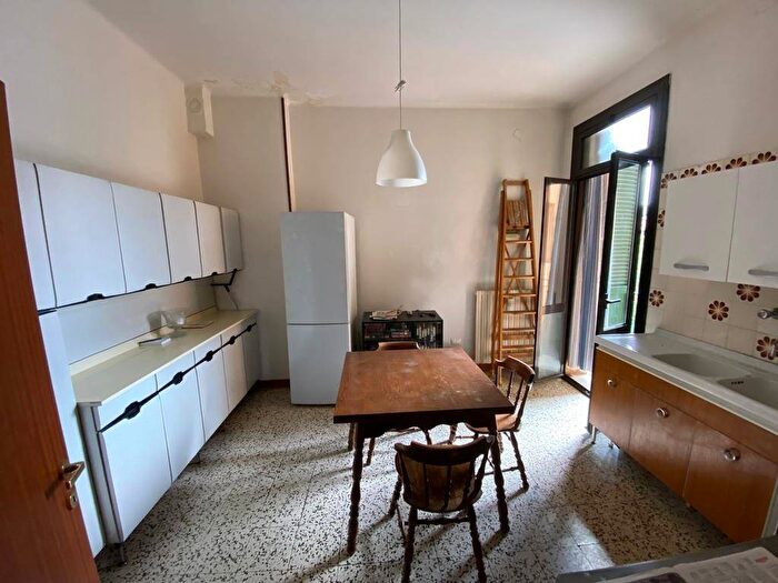 Appartamento trilocale in affitto in Via Gorizia, Saffi, Bologna