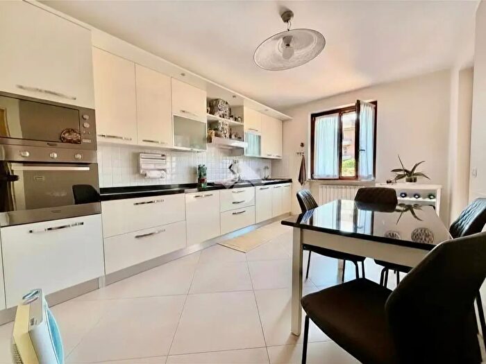 Casa con 5 locali in vendita in Via dei Gelsi, Pasturana