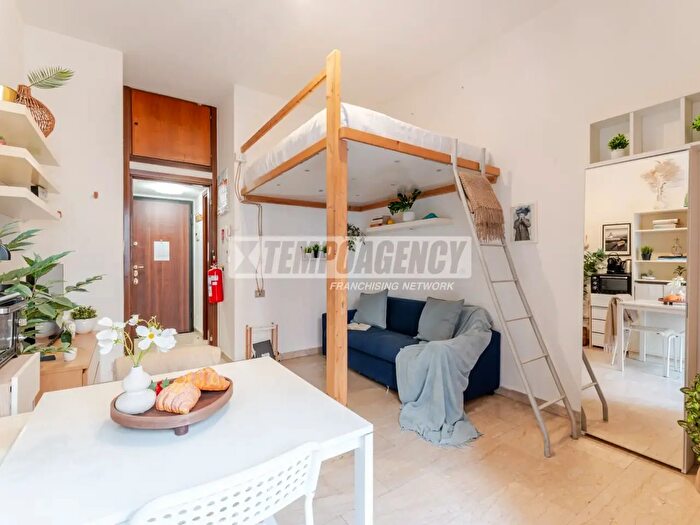 Appartamento monolocale in affitto in Via Melzo, Milano