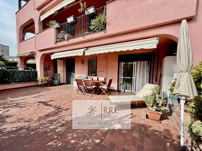 Appartamento bilocale in vendita in Viale Marzo, Albenga