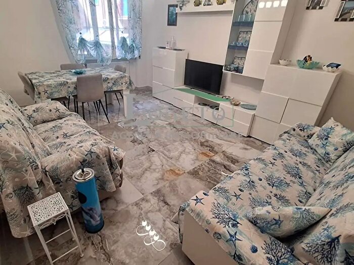 Appartamento bilocale in vendita in Via della Libertà, Rapallo
