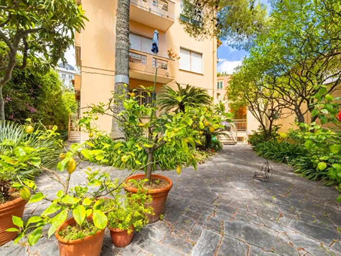 Appartamento con 5 locali in vendita in Sanremo