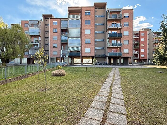 Appartamento quadrilocale in vendita in Via Genova, Volpiano