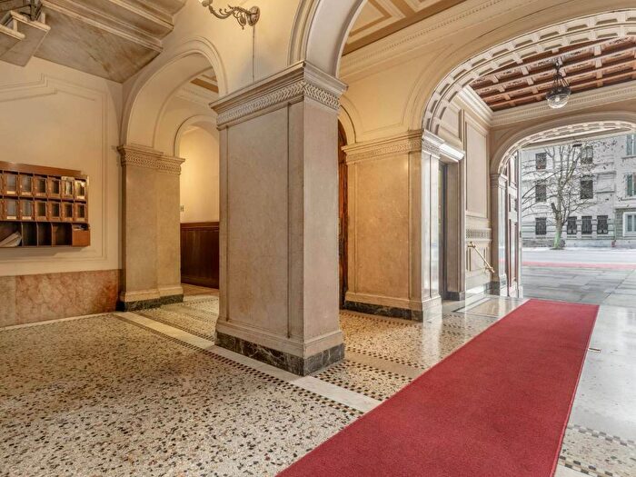 Appartamento con 6 locali in affitto in Via Canova, Arco della Pace, Milano