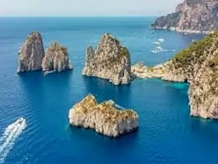 Casa quadrilocale in vendita in Capri