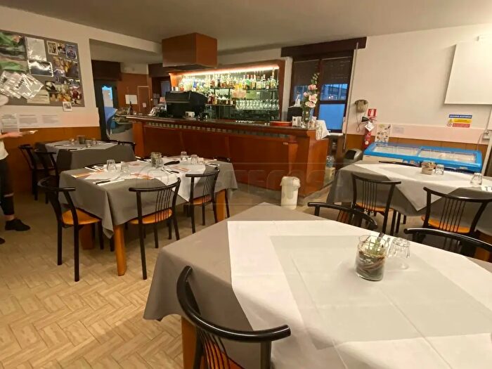 Casa con 7 locali in vendita in Via Gen V Fadini, Montodine