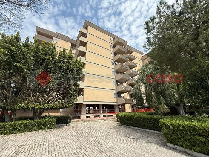 Appartamento con 5 locali in vendita in Via Lago di Misurina, Taranto