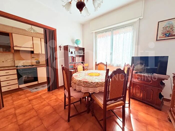 Appartamento trilocale in vendita in Via del Sagittario, Finale Ligure