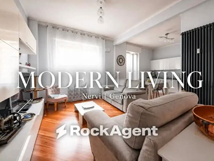 Appartamento trilocale in vendita in Via Santa Maria Assunta di Nervi, Genova