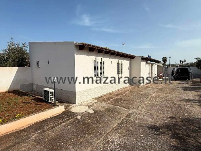 Casa con 5 locali in vendita in Via degli Sportivi, Mazara Del Vallo