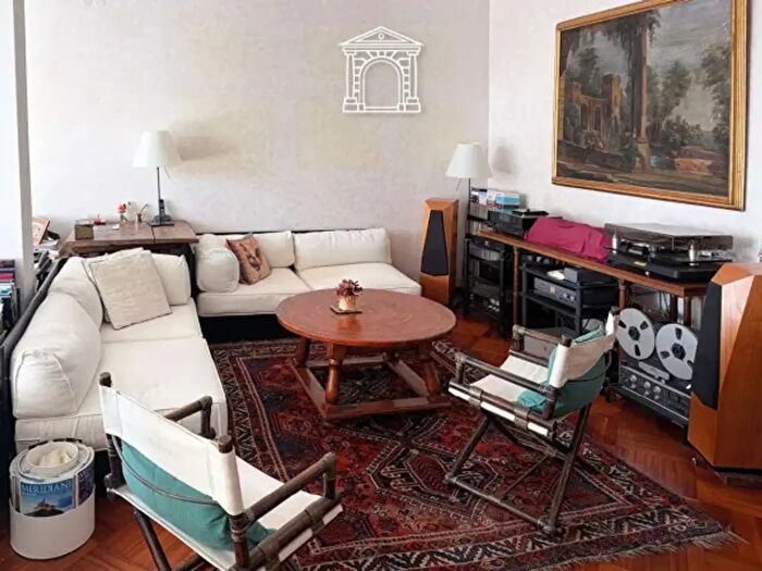 Appartamento trilocale in vendita in Via Romagna, Trieste