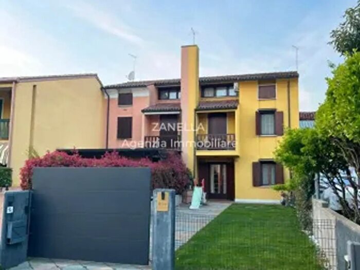 Casa quadrilocale in vendita in Via Lama, Castelfranco Veneto