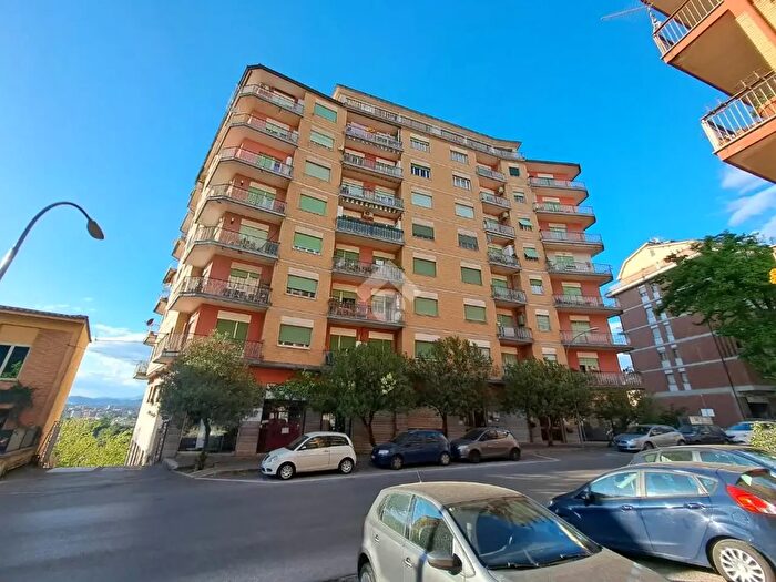 Appartamento quadrilocale in vendita in Viale America Latina, Frosinone