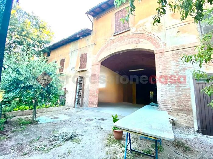 Casa con 5 locali in vendita in Scandiano