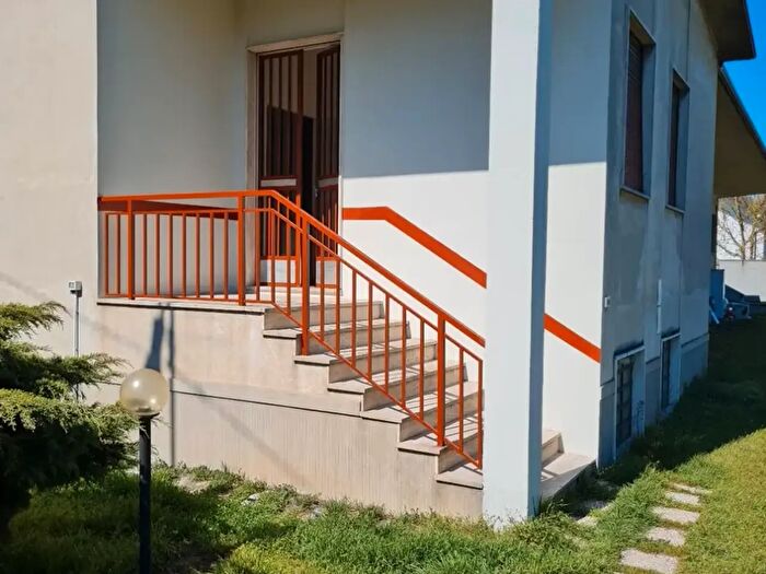 Appartamento bilocale in affitto in Via Tre Colombaie, Vigevano