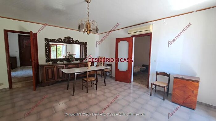 Appartamento con 5 locali in vendita in Via Vincenzo Fazio Fulgatore Tp Italia, Trapani