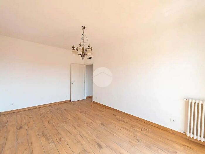 Appartamento trilocale in vendita in Via Monte Aprica, Baranzate