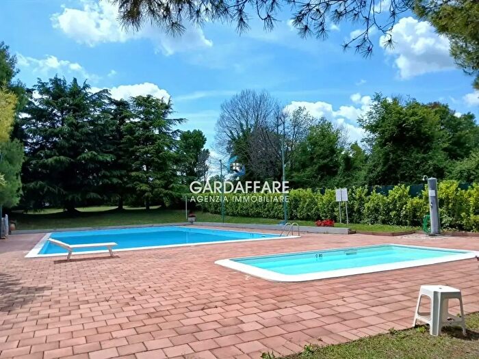 Appartamento bilocale in vendita in Desenzano Del Garda