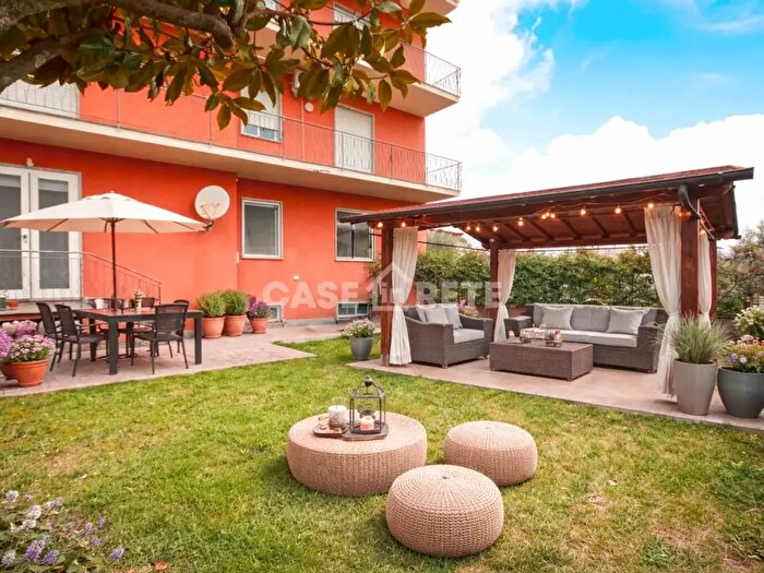 Appartamento quadrilocale in vendita in Via Civita Castellana, Corchiano