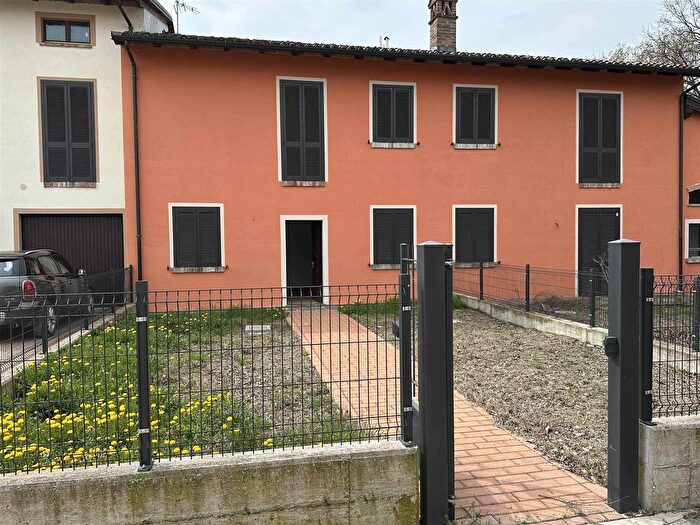 Casa trilocale in vendita in Cadeo