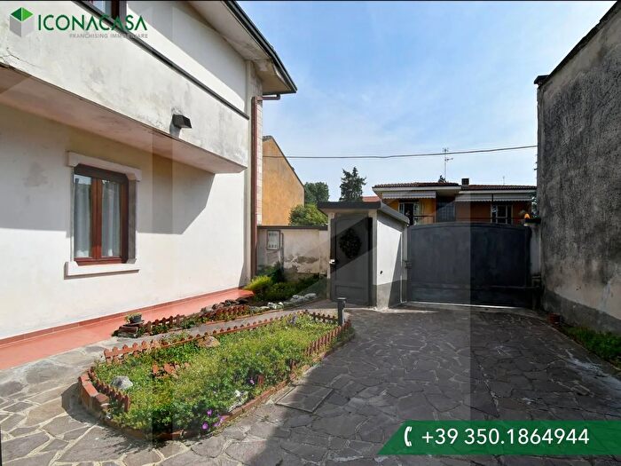 Casa trilocale in vendita in Via G Rossini, Busto Garolfo